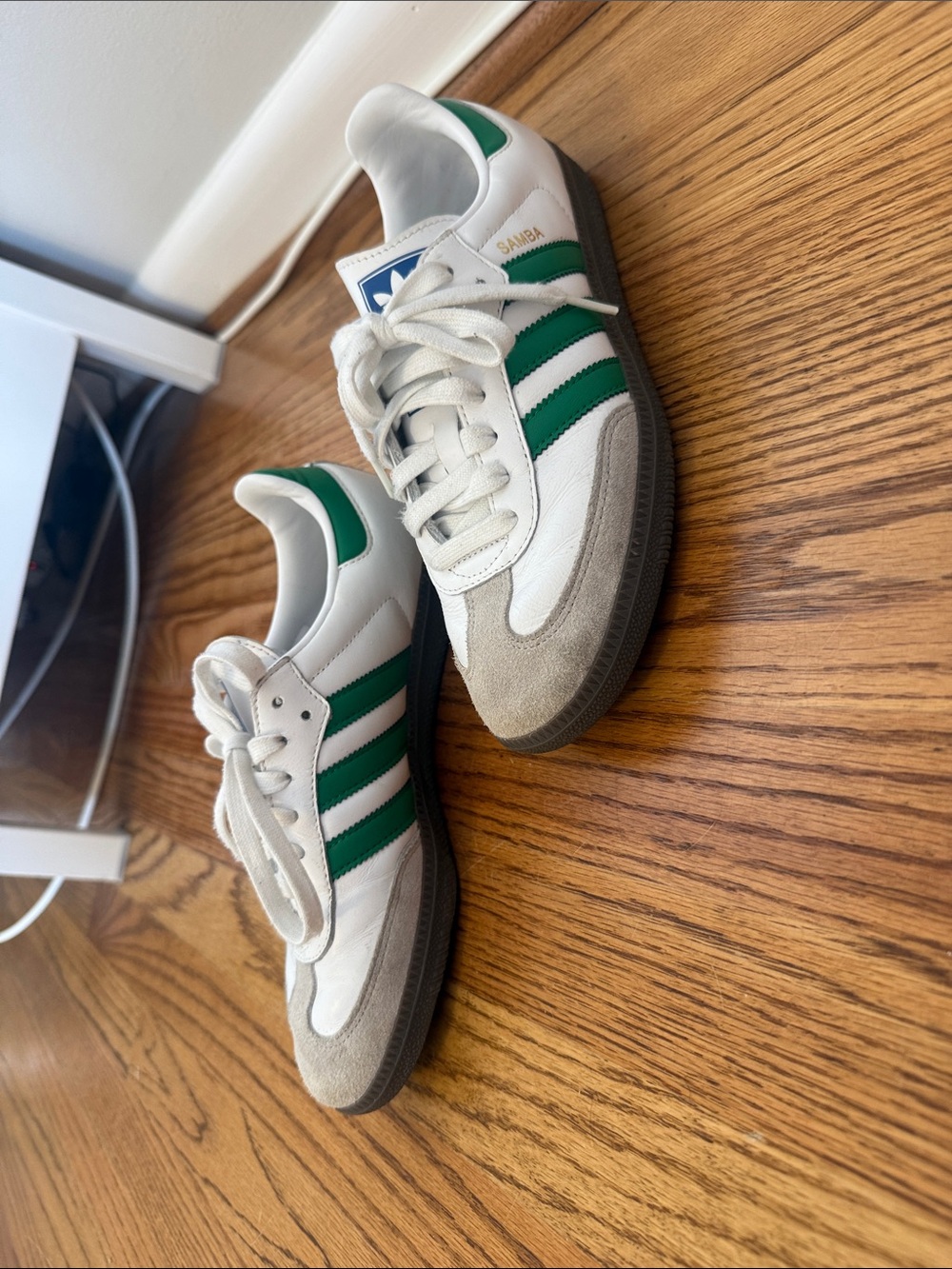 adidas White & Green Classic sambas - Picture 2 of 6